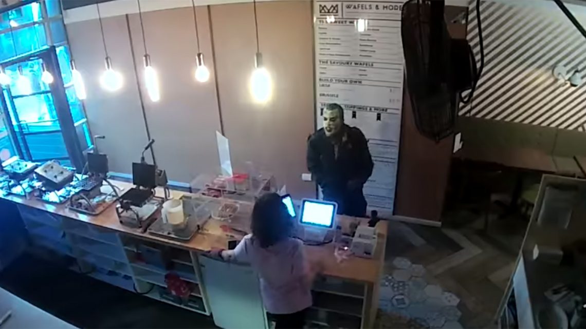 Some Guy Dressed as the Joker Is Terrorizing Toronto Restaurants