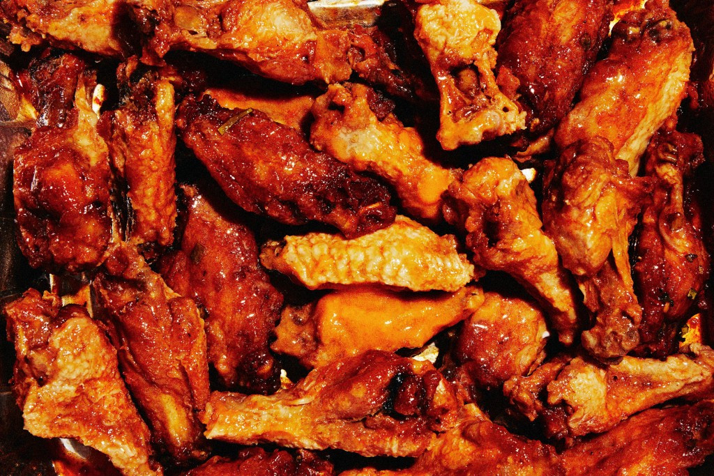 a tray of chicken wings from mad for chicken in brooklyn