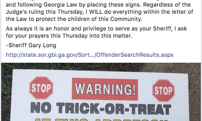 Sex Offenders Sue Over ‘No Trick-Or-Treat’ Signs Sheriff Put in Their Yards