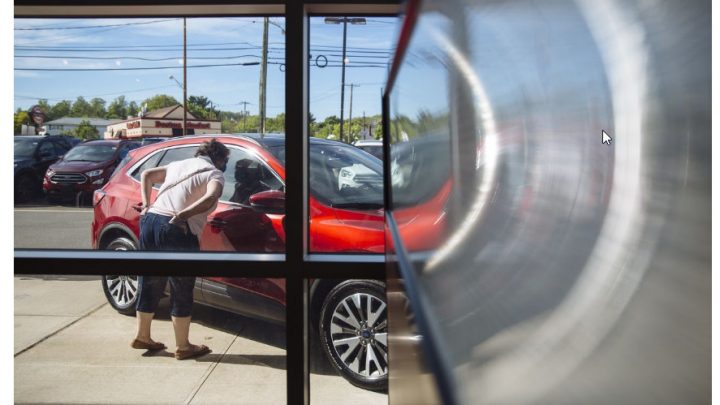 Car Sales Plunge 33 Percent in the 2nd Quarter Despite Deals